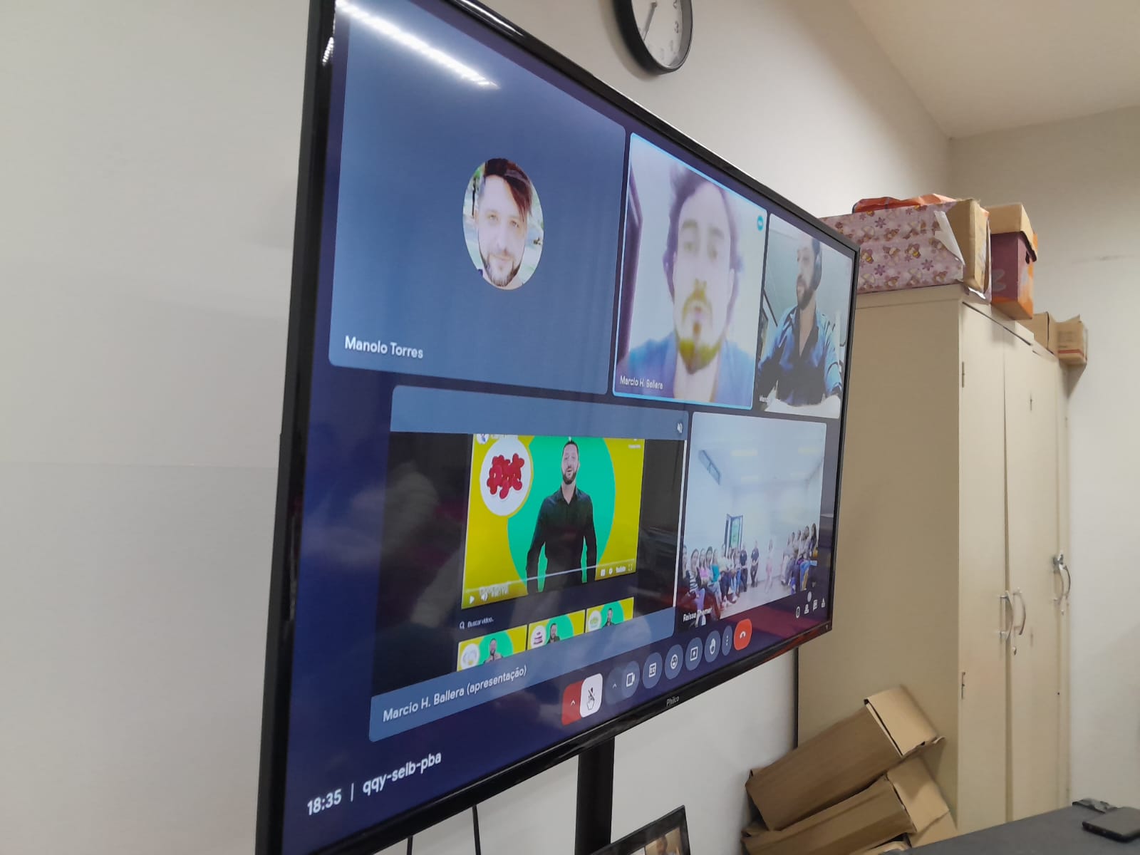 Formação continuada online com as equipes escolares